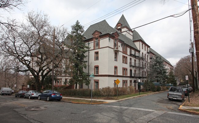 6 Upland Rd