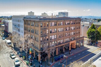 SHARED & PRIVATE Dorm Style Units Available in Berkeley, CA - Foto de edificio - Building Photo