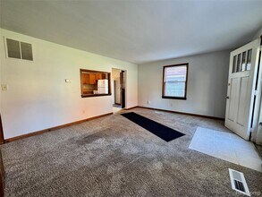 834 E Cross St in Ypsilanti, MI - Building Photo - Building Photo