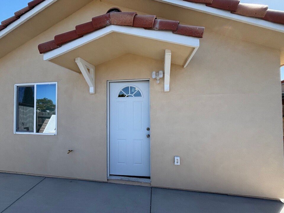 504 Playa Blanca in Santa Maria, CA - Foto de edificio