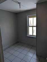 1725 Ottawa St in Regina, SK - Building Photo - Building Photo