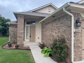 2120 SW 140th St in Oklahoma City, OK - Building Photo - Building Photo