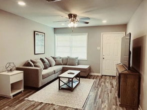 5275 Berard Cir in Beaumont, TX - Building Photo - Building Photo