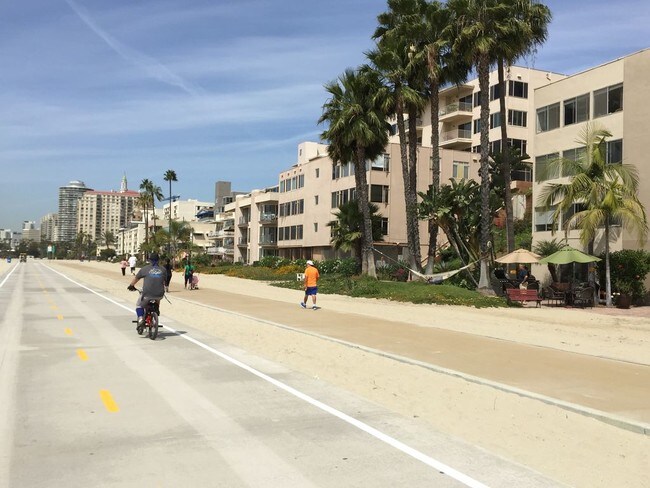 7th Place Apartments in Long Beach, CA - Foto de edificio - Building Photo