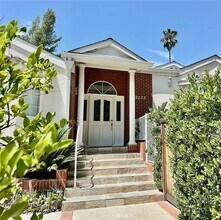 2255 E Chevy Chase Dr in Glendale, CA - Building Photo - Building Photo