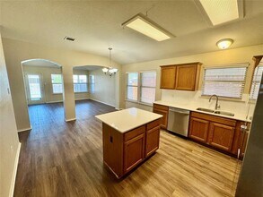 909 House Creek Dr in Leander, TX - Building Photo - Building Photo