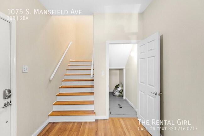 1075 S Mansfield Ave in Los Angeles, CA - Building Photo - Building Photo