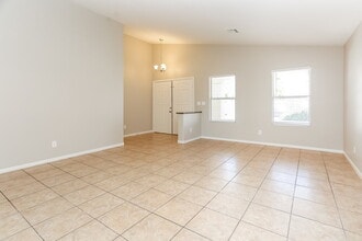 4427 Roaming Breeze Rd in North Las Vegas, NV - Building Photo - Building Photo