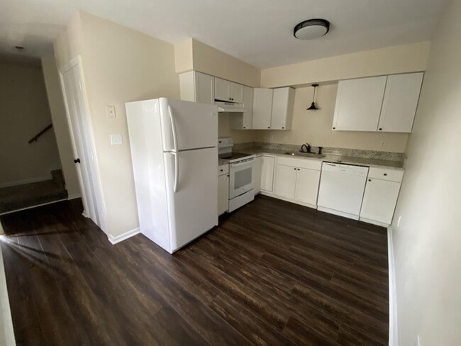 property at 113 S Vail Dr