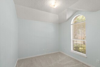 8200 Stern St in Frisco, TX - Foto de edificio - Building Photo