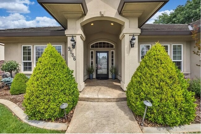 property at 9186 Quail Brook Cir