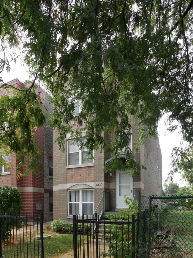 4330 S Greenwood Ave in Chicago, IL - Building Photo - Building Photo