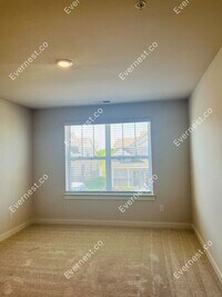 628 Birdie Dr photo'