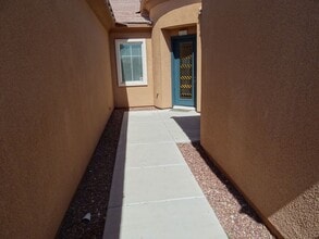 4104 Mantle Ave in North Las Vegas, NV - Foto de edificio - Building Photo