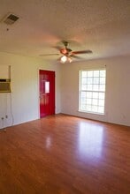 1302 Begonia Terrace in Austin, TX - Building Photo - Building Photo