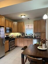 7 Church St, Unit 2 in Somerville, MA - Foto de edificio - Building Photo