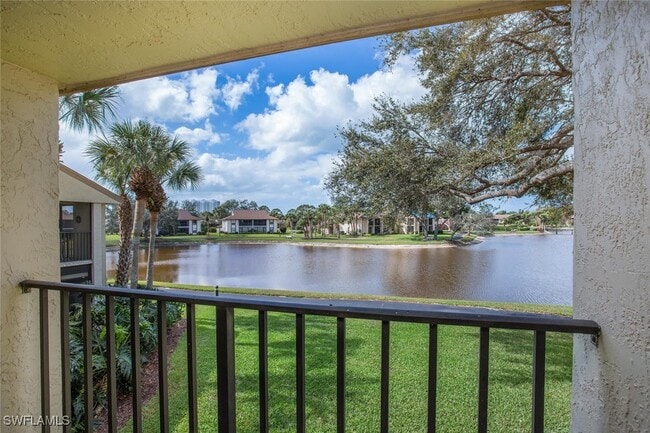 property at 537 Lake Louise Cir
