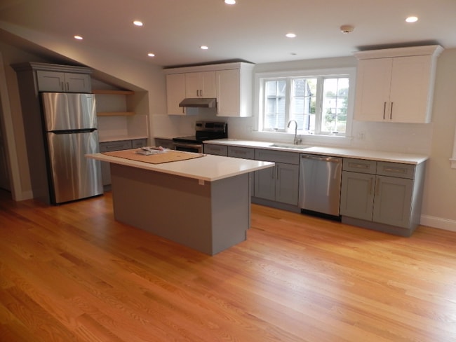 7 Hawkins Ave in Norwalk, CT - Building Photo - Building Photo