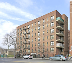 14105 Northern Blvd in Flushing, NY - Building Photo - Building Photo