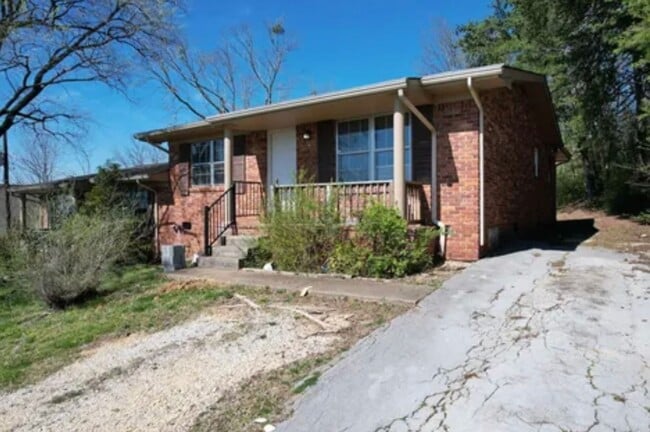 6325 Plantation Dr in Chattanooga, TN - Building Photo - Building Photo
