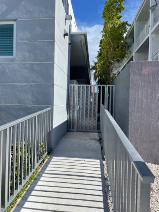 535 SW 5th St in Miami, FL - Building Photo