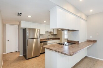 3039 S Kenneth Pl in Tempe, AZ - Building Photo - Building Photo