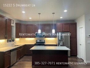 15222 Drumbeat Ln in Bluffdale, UT - Building Photo - Building Photo