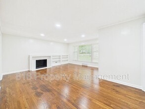 6000 Longview Rd in Kansas City, MO - Building Photo - Building Photo