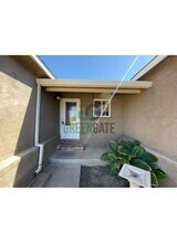 1018 Sixth St in Ripon, CA - Building Photo - Building Photo