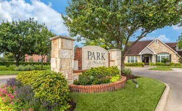 26325 Northgate Crossing Blvd in Spring, TX - Building Photo - Building Photo