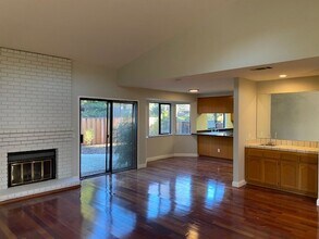 2712 Markham Ct in Hayward, CA - Building Photo - Building Photo