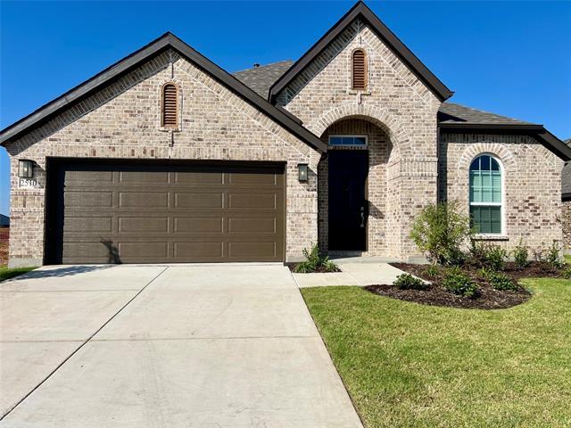 2510 Hollyhill Wy in Sherman, TX - Building Photo