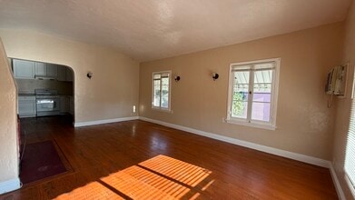 1034 S 4th St in Alhambra, CA - Building Photo - Building Photo