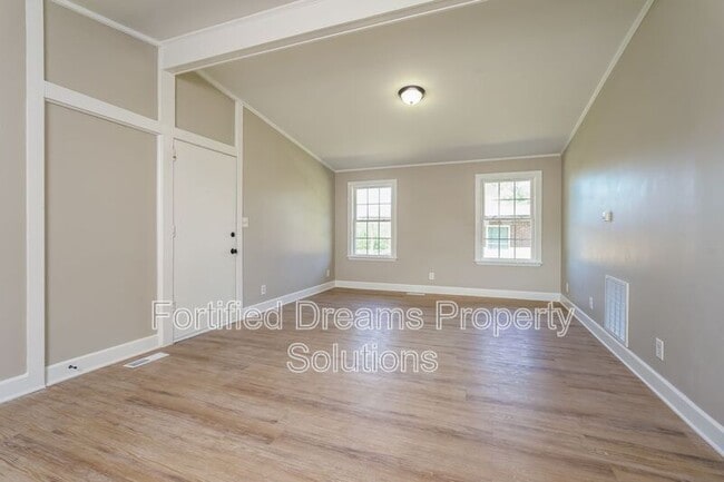 509 Saunders Pl in High Point, NC - Building Photo - Building Photo