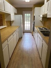 1016 Bois D'Arc St in Lockhart, TX - Building Photo - Building Photo