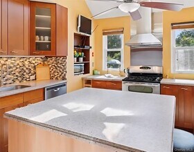 3 Meadowgrass Ln in Southampton, NY - Building Photo - Building Photo