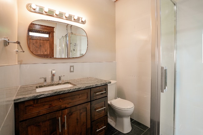 property at 204 E Oakland Ave