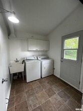 1328 Hilltop Dr in Pekin, IL - Building Photo - Building Photo