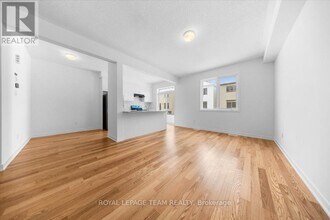 737 Tincture Pl in Ottawa, ON - Building Photo - Building Photo