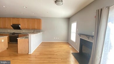 14048 Rockingham Rd in Germantown, MD - Building Photo - Building Photo