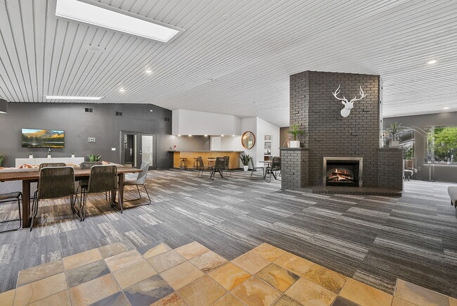 Cedar Terrace in Bellevue, WA - Foto de edificio - Building Photo