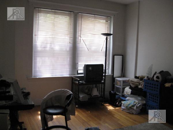 33 Egremont Rd, Unit 3 in Boston, MA - Foto de edificio - Building Photo