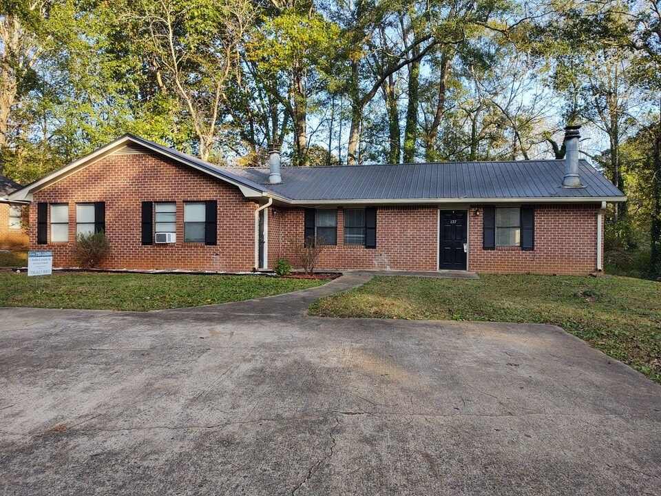 127 Laurie Dr in Athens, GA - Building Photo