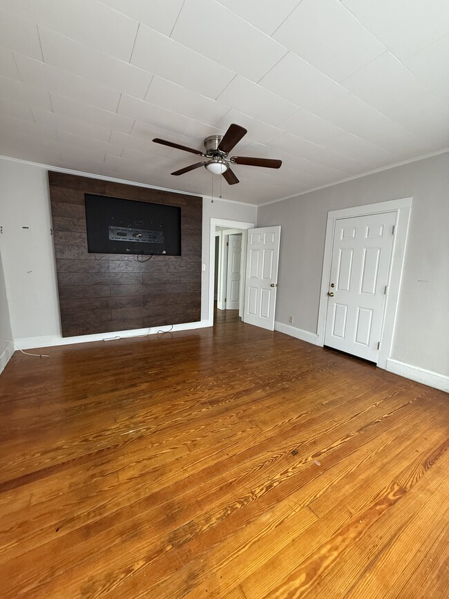 158 Forest St, Unit 2