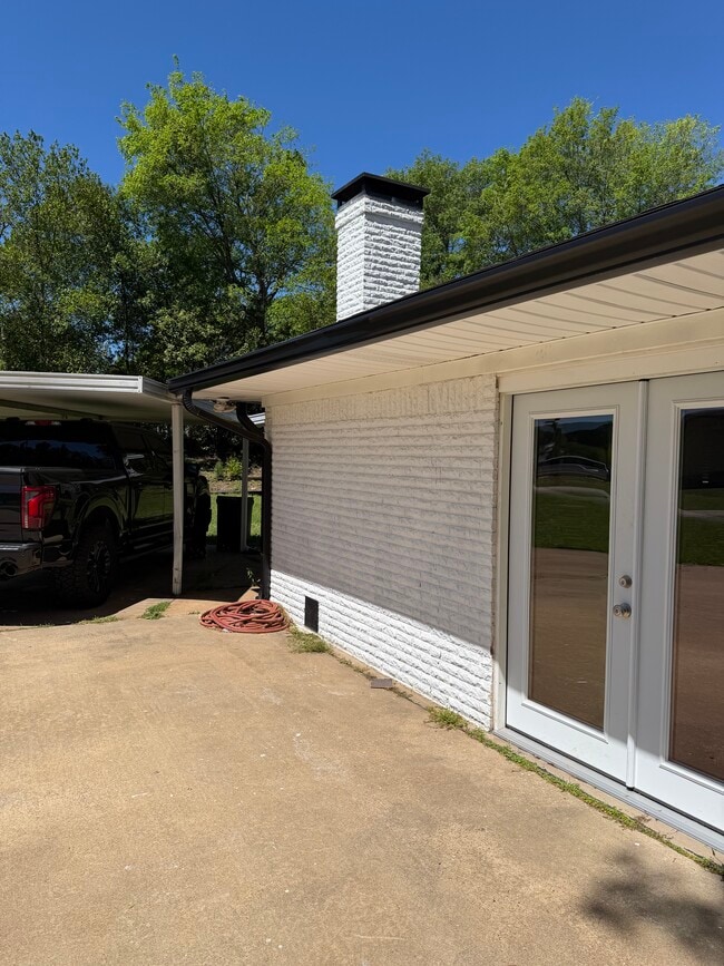 200 Cowles St in Hallsville, TX - Foto de edificio - Building Photo