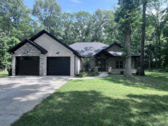 property at 206 Bridgewood Dr