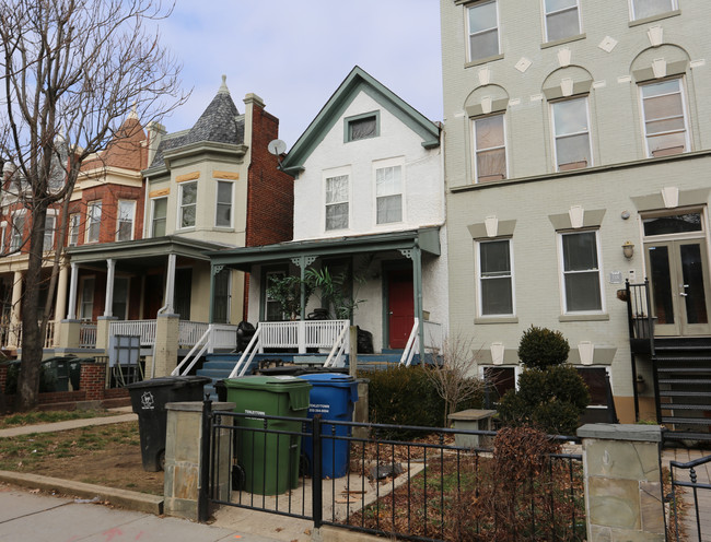 1333 Kenyon St NW in Washington, DC - Building Photo - Building Photo