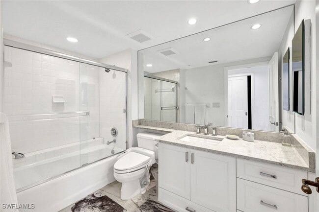 property at 8171 Bay Colony Dr