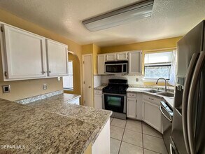 7100 Oval Rock Dr in El Paso, TX - Building Photo - Building Photo
