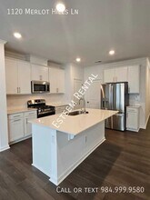 1120 Merlot Hills Ln. in Durham, NC - Foto de edificio - Building Photo